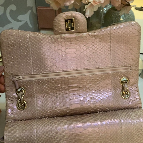 👛 CLASSIC FLAP RARE pink python 🐍Very well maintained. - Picture 5 of 9